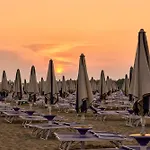 Relax Just 50mt From The Beach-beahost