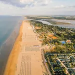 Apartment Relax Just 50mt From The Beach-beahost